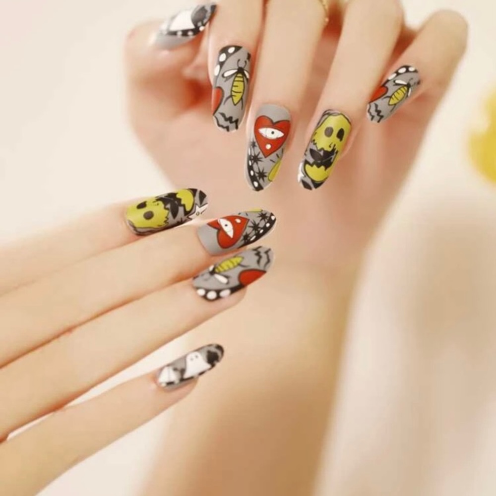 24pcs Halloween Cartoon Graphic Fake Nail & 1sheet Tape & 1pc Nail File